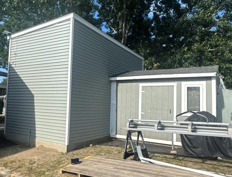 Detached garage new siding
